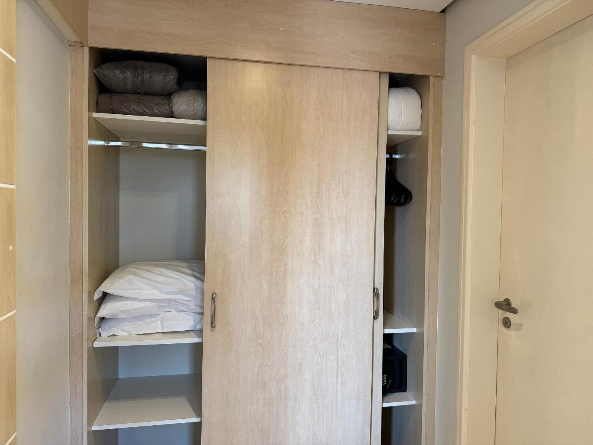 King Studio with Sofa Bed