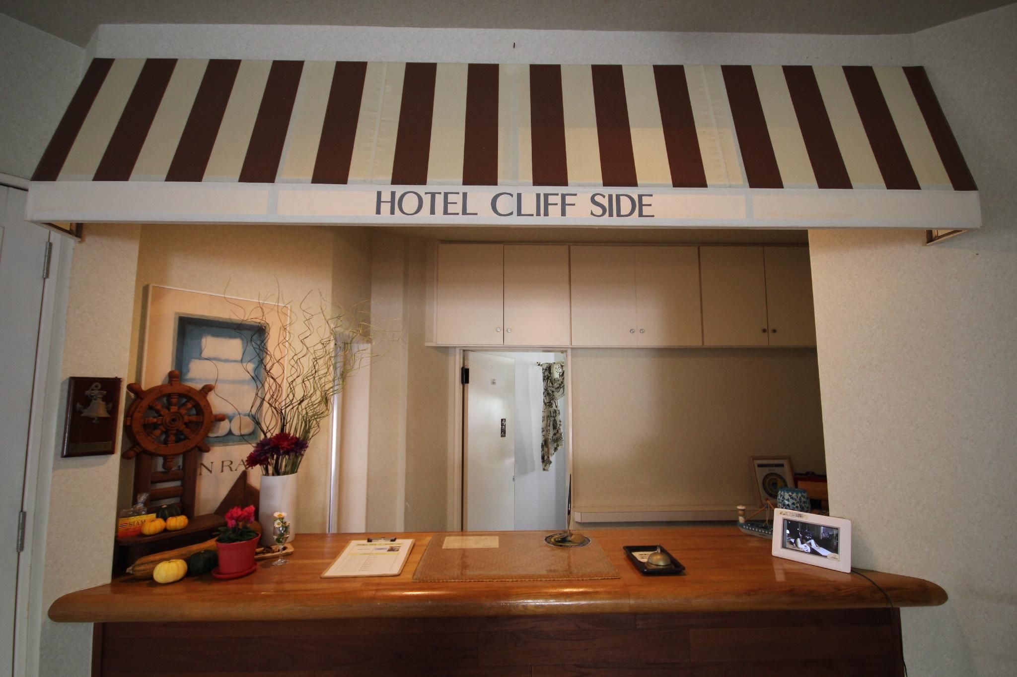 hotel cliff-side