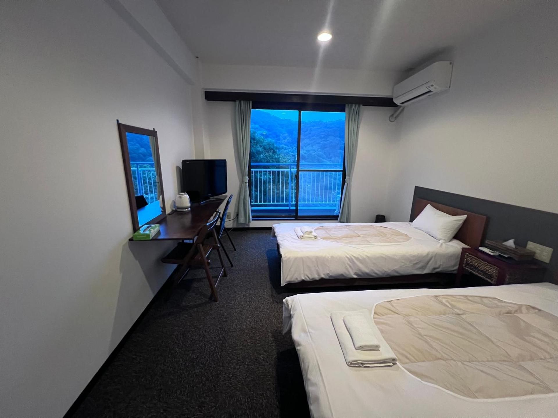 Twin Room with Mountain View
