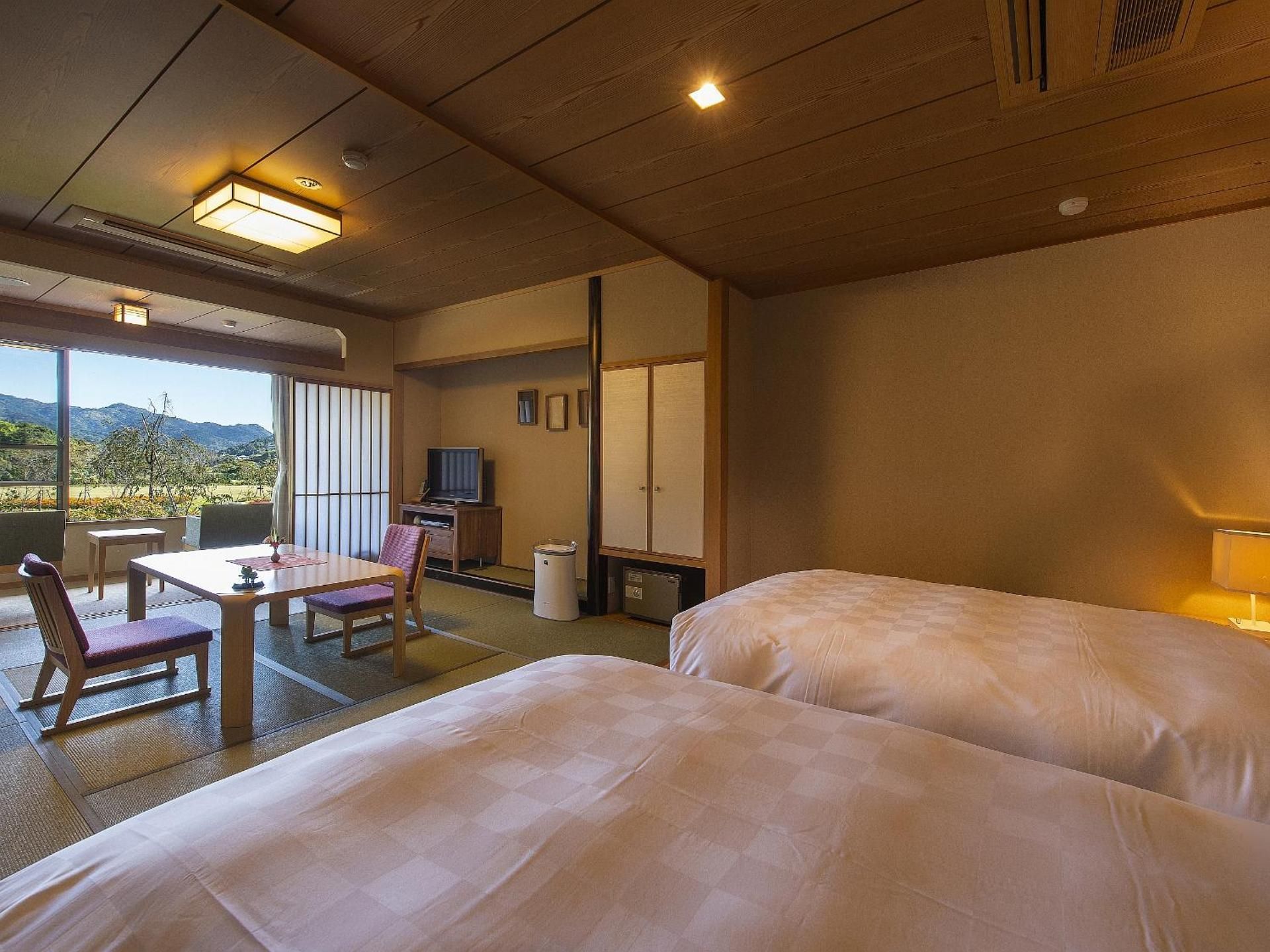 Twin Room with Tatami Area