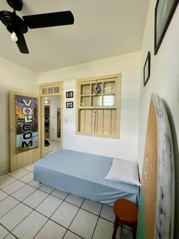 Single Bed in Mixed Dormitory Room