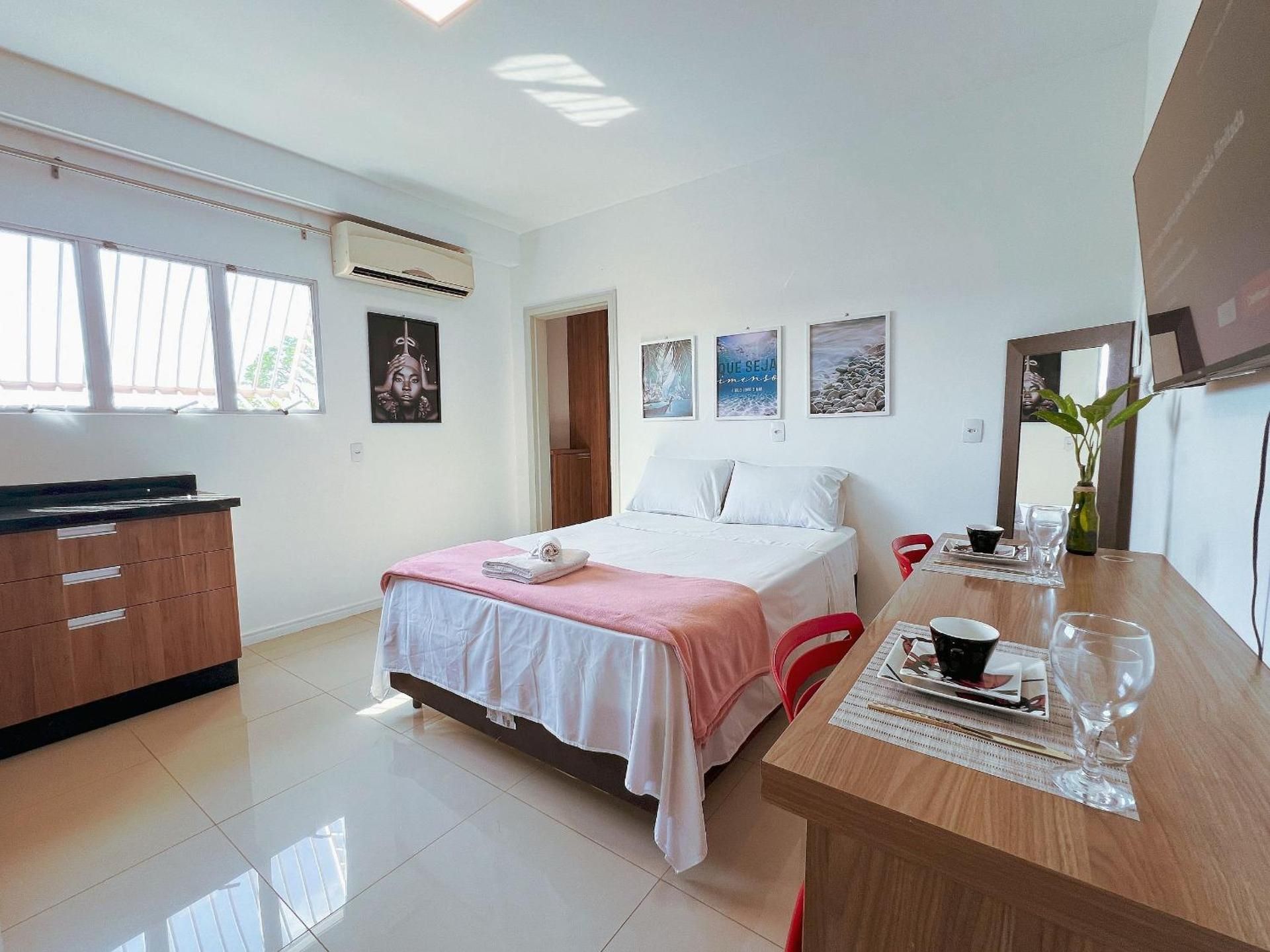 One-Bedroom Apartment With City View