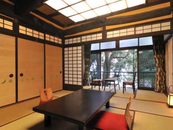 Standard Japanese-Style Room