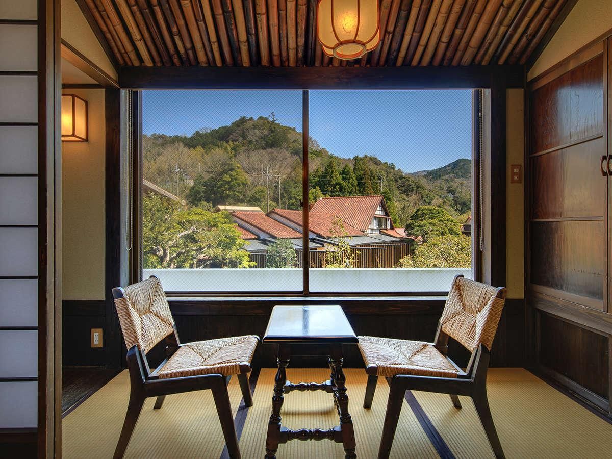 Superior Japanese-Style Room