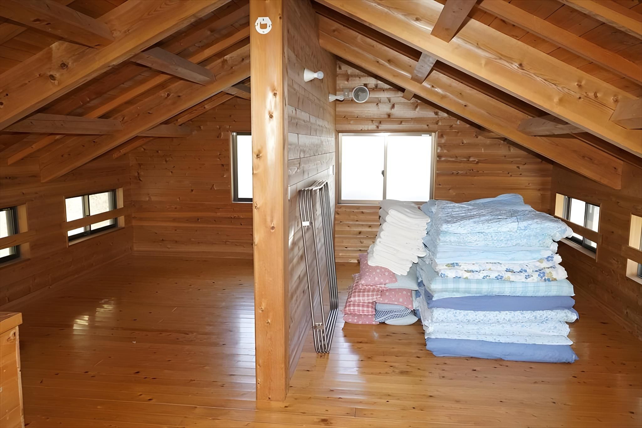 Bungalow Room
