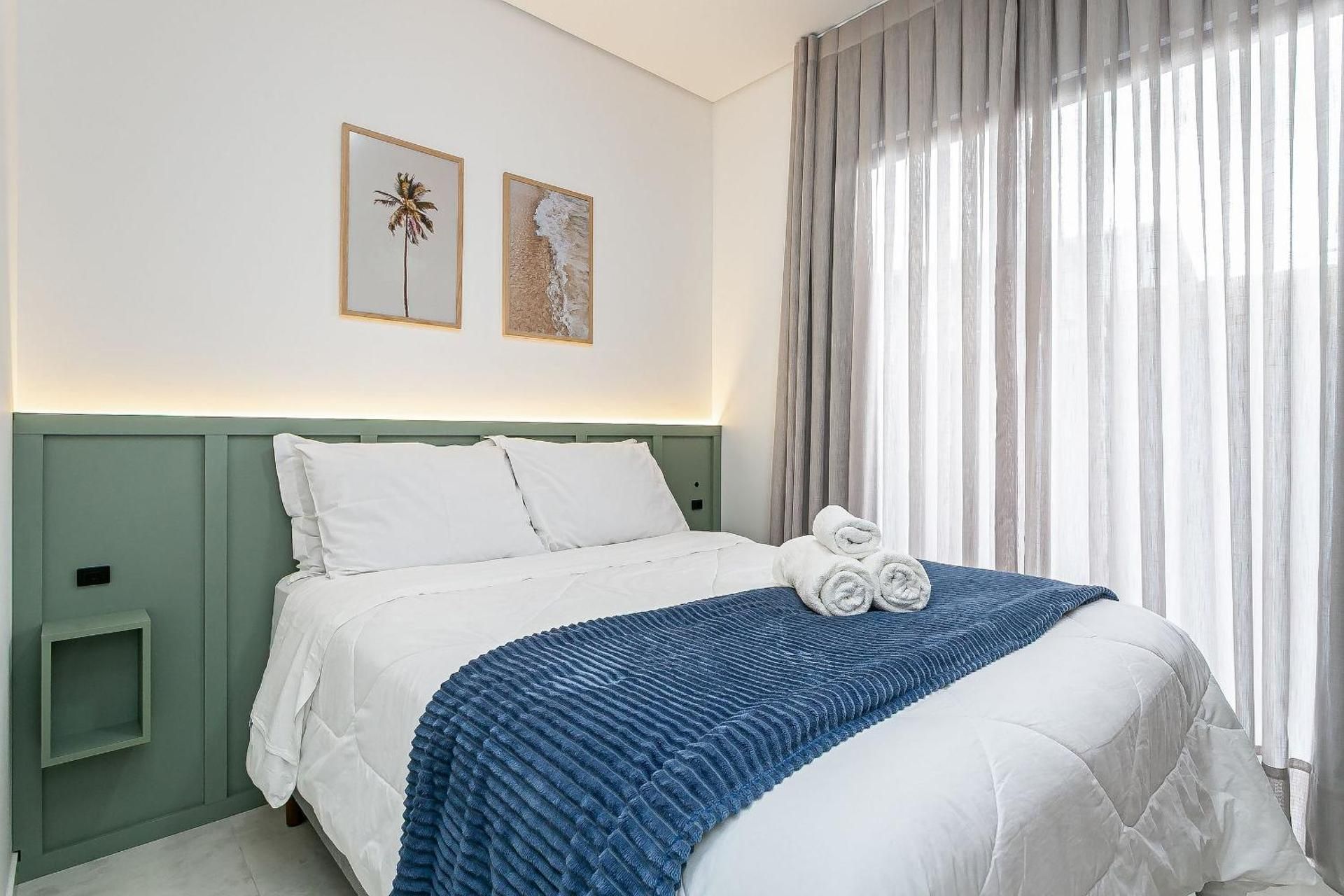 Studio Apartment with One Double Bed