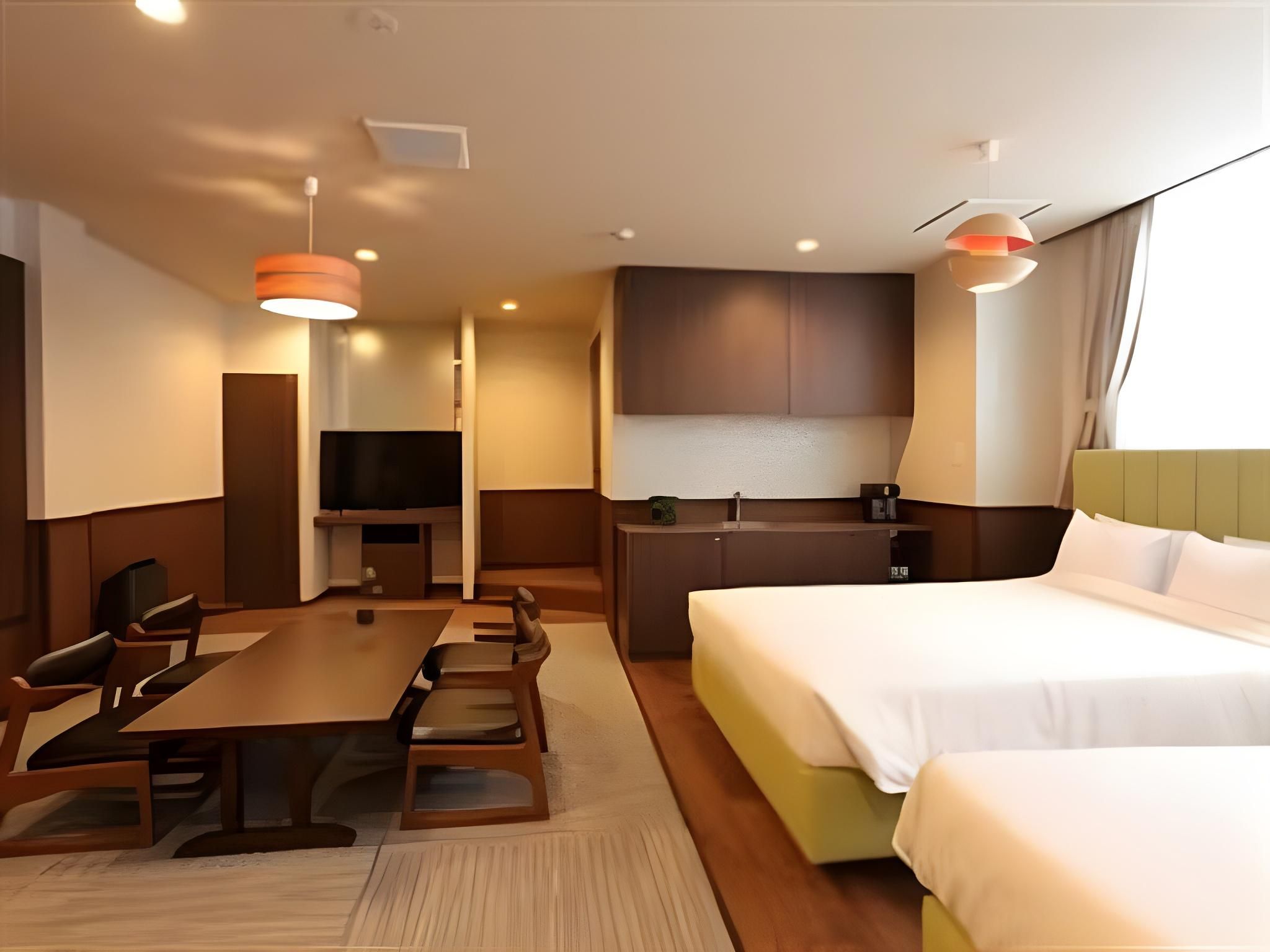 Twin Room with Shower - Non-Smoking