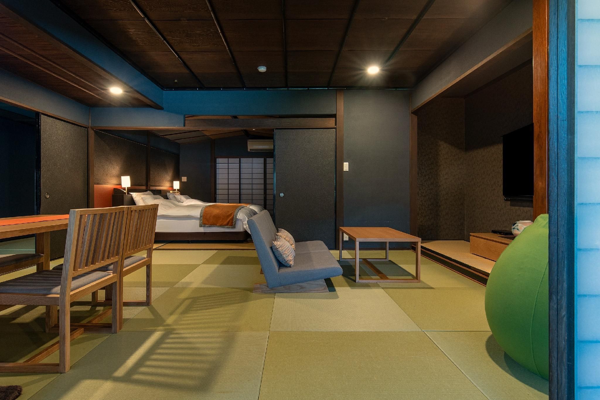 Twin Suite B with Open-Air Bath - Non-Smoking