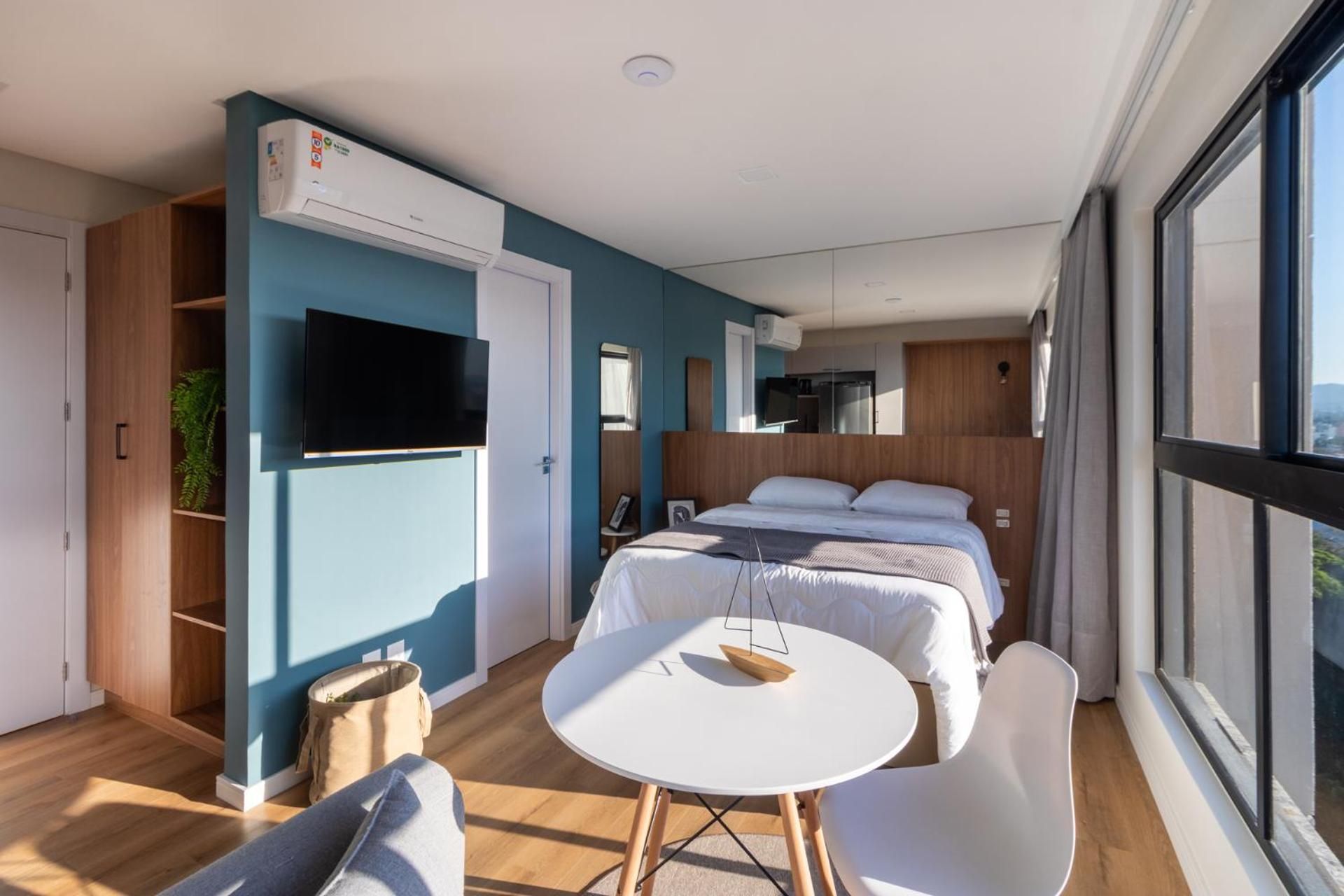 Apartment with City View