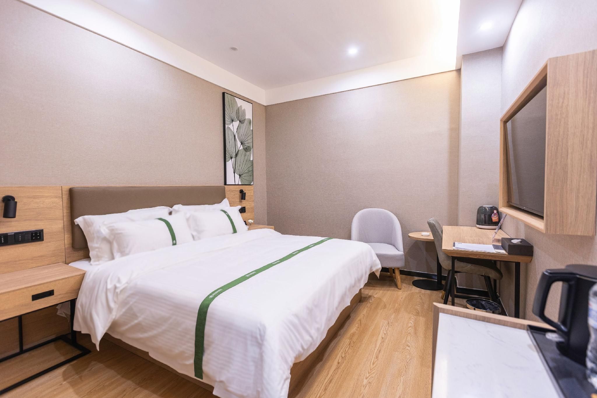 GTR - 1 Bed Guest Room no Window