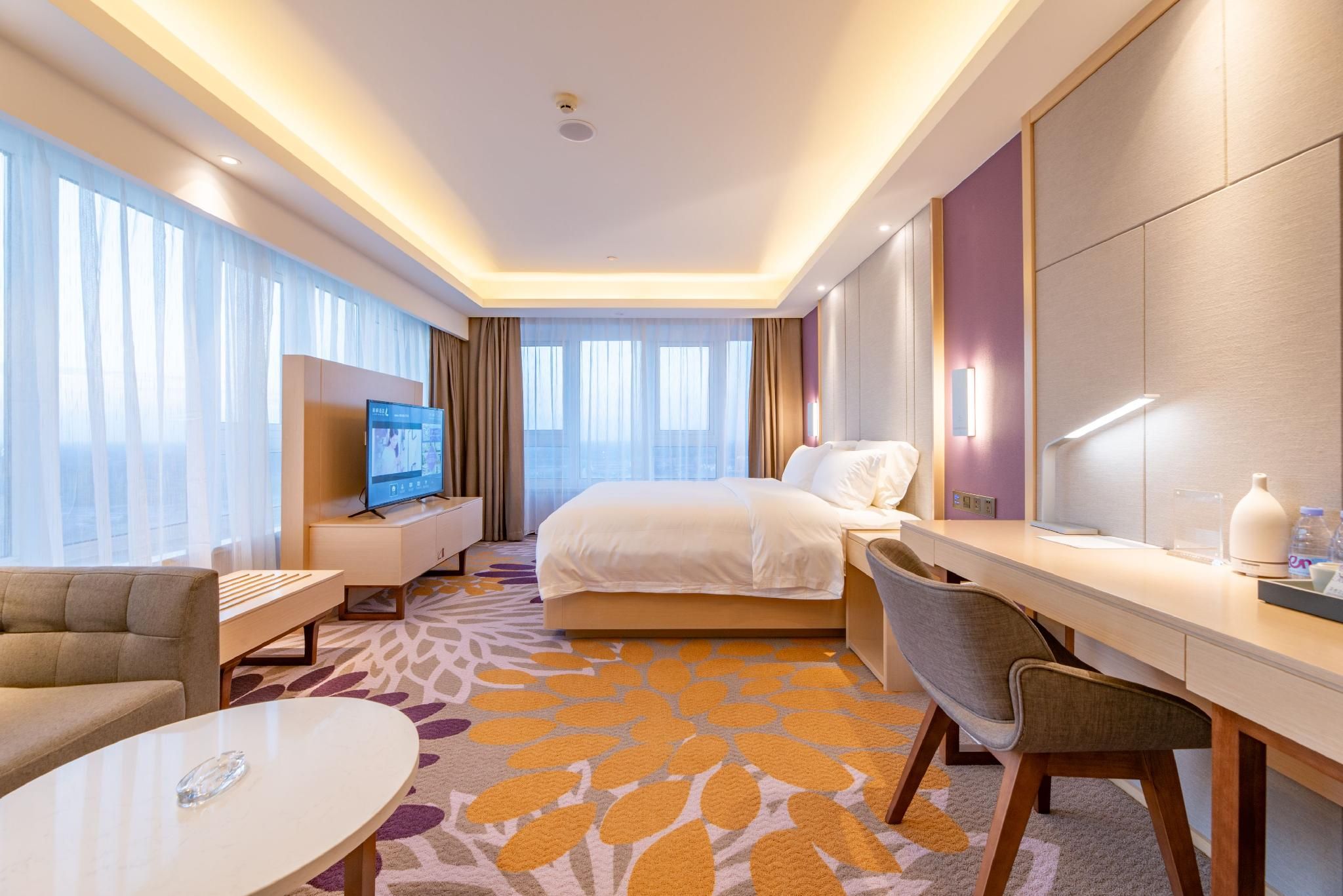 Queen Room with View