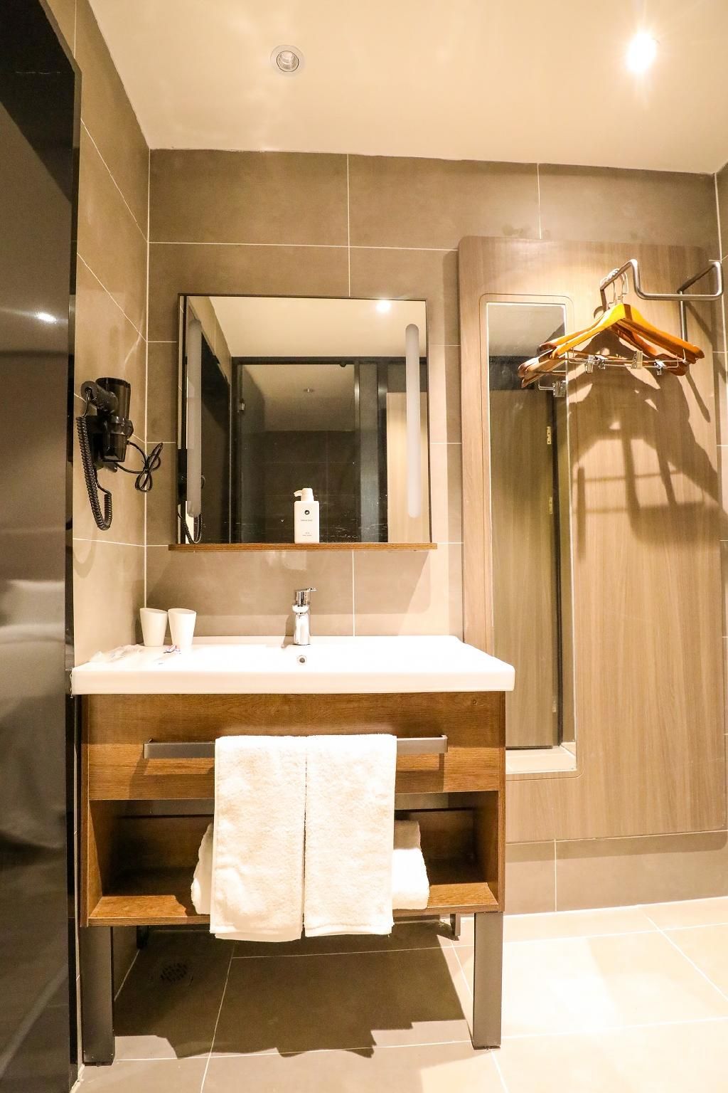 Huazhu - Superior BedRoom