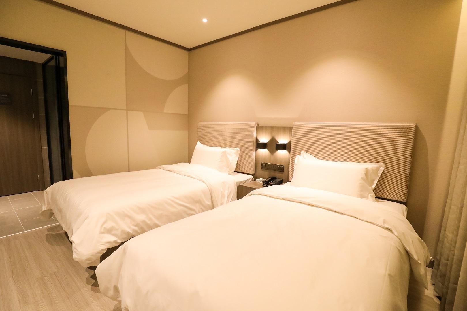Huazhu - Twin Room