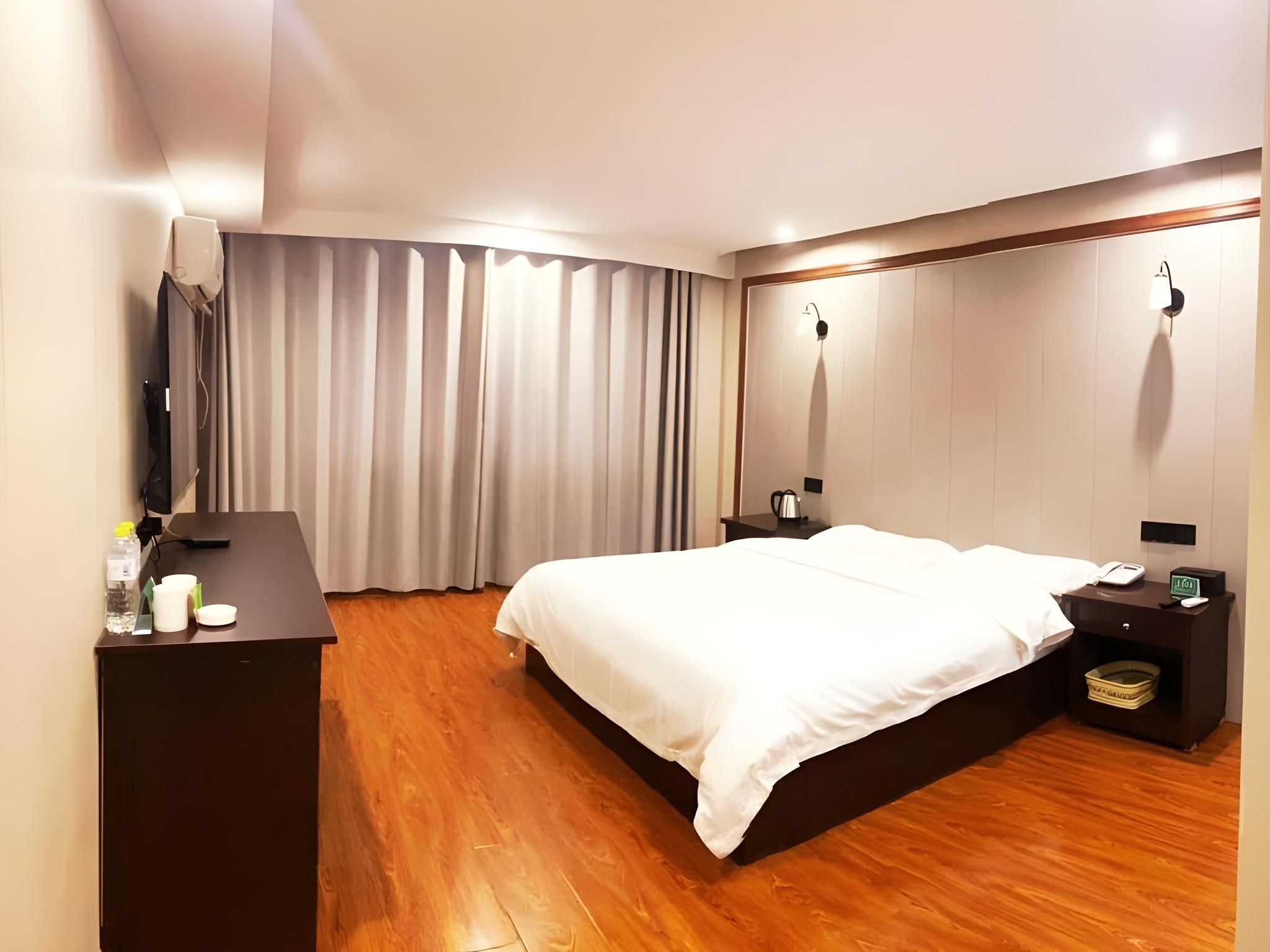 GTR - Superior 1 Bed Room with 1.8M Bed