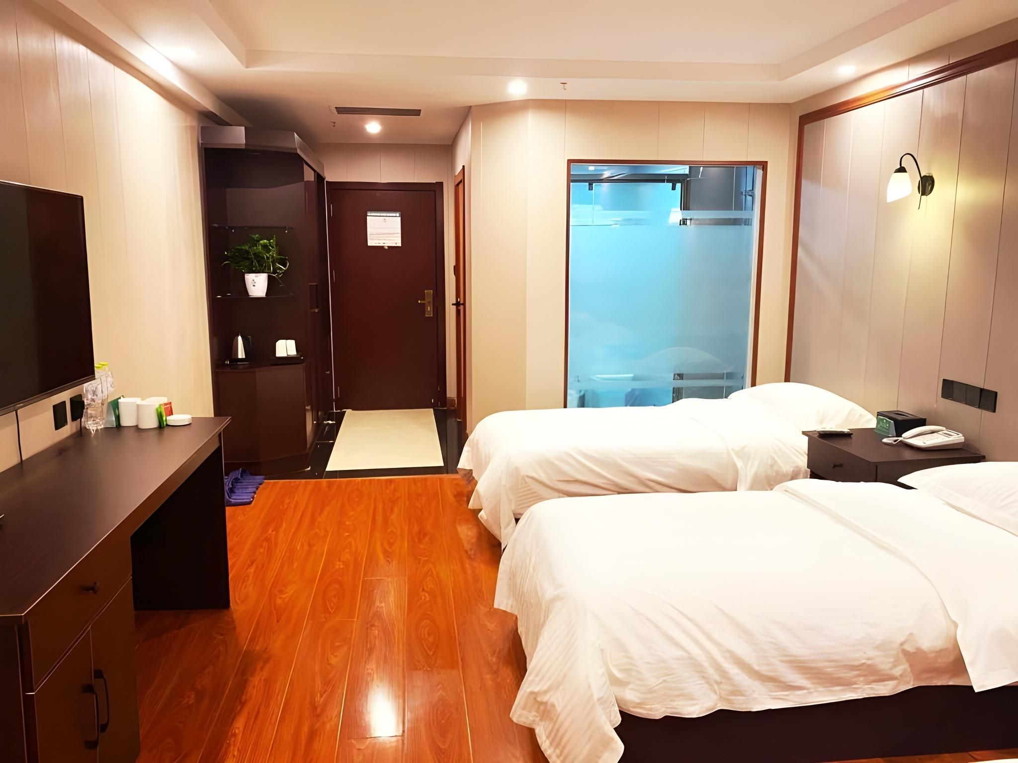 2 Bed Twin Superior Room