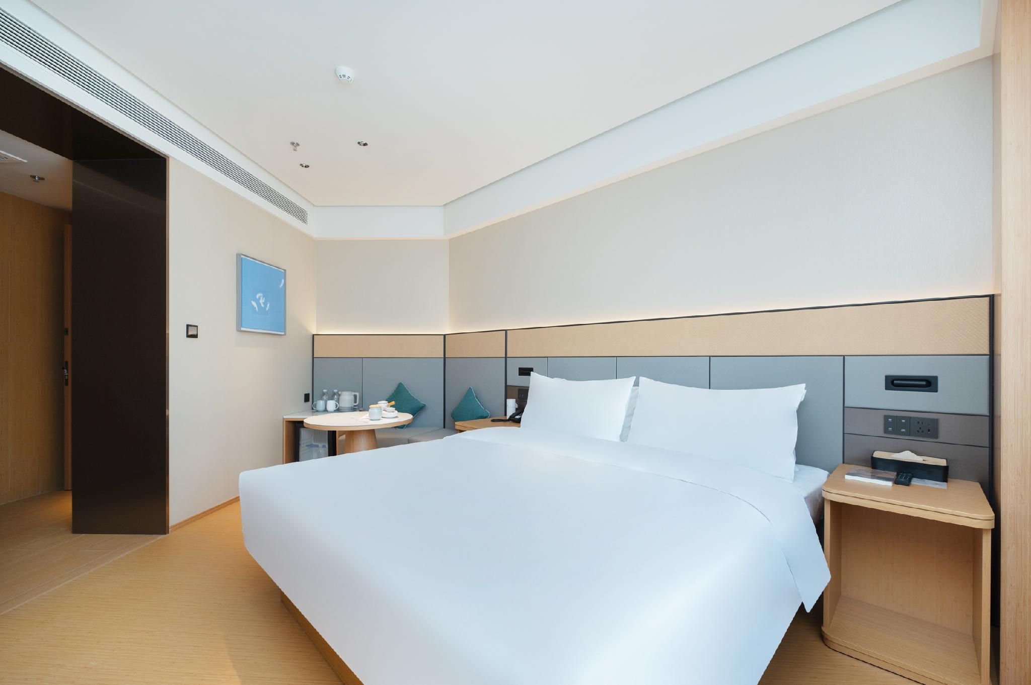 Huazhu - Superior BedRoom