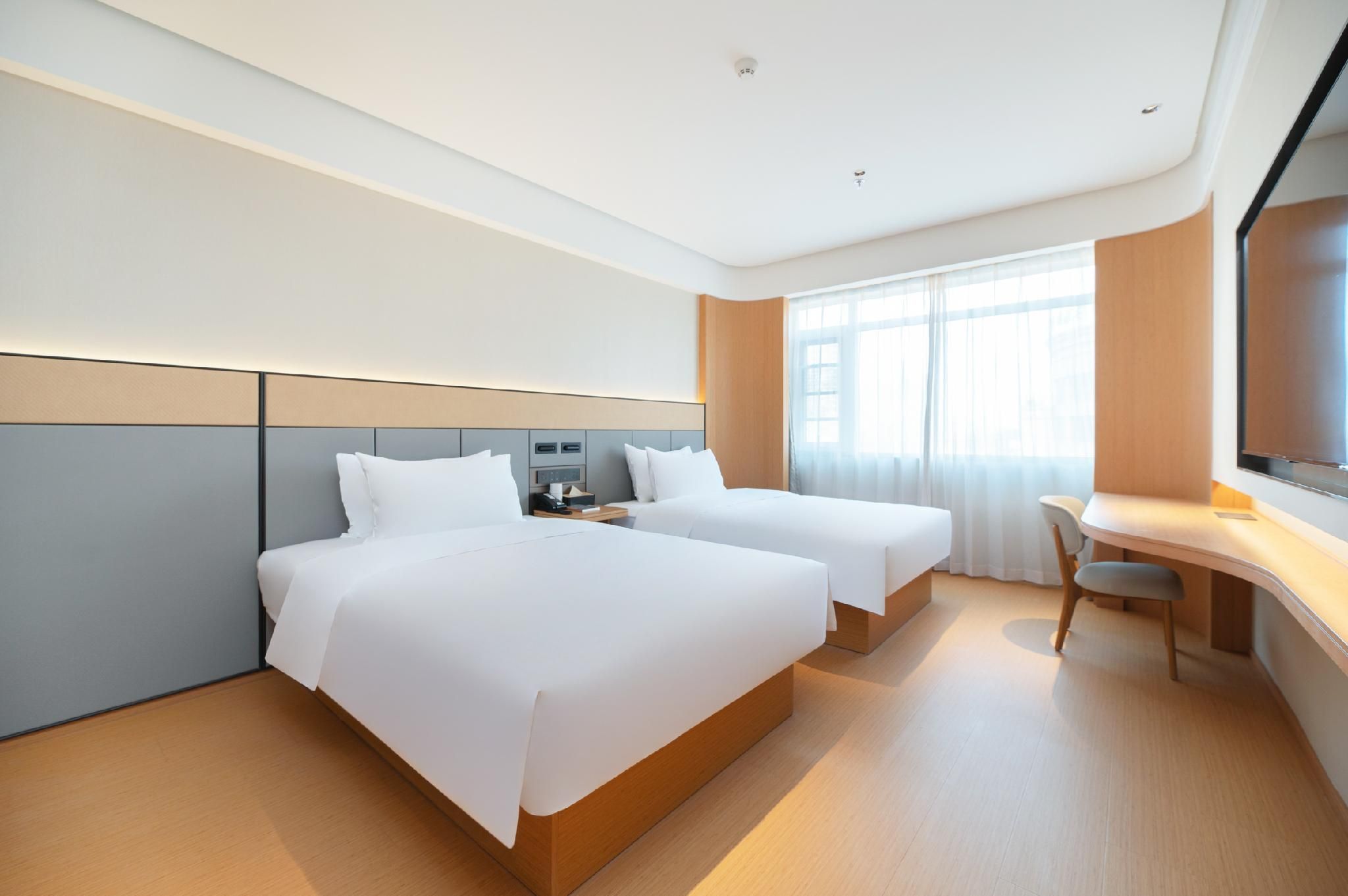Huazhu - Business Twin Room