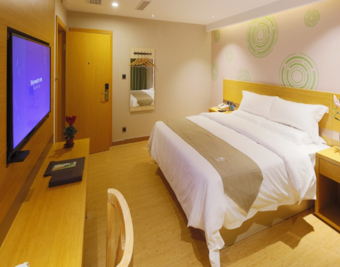 Hotel Queen Room