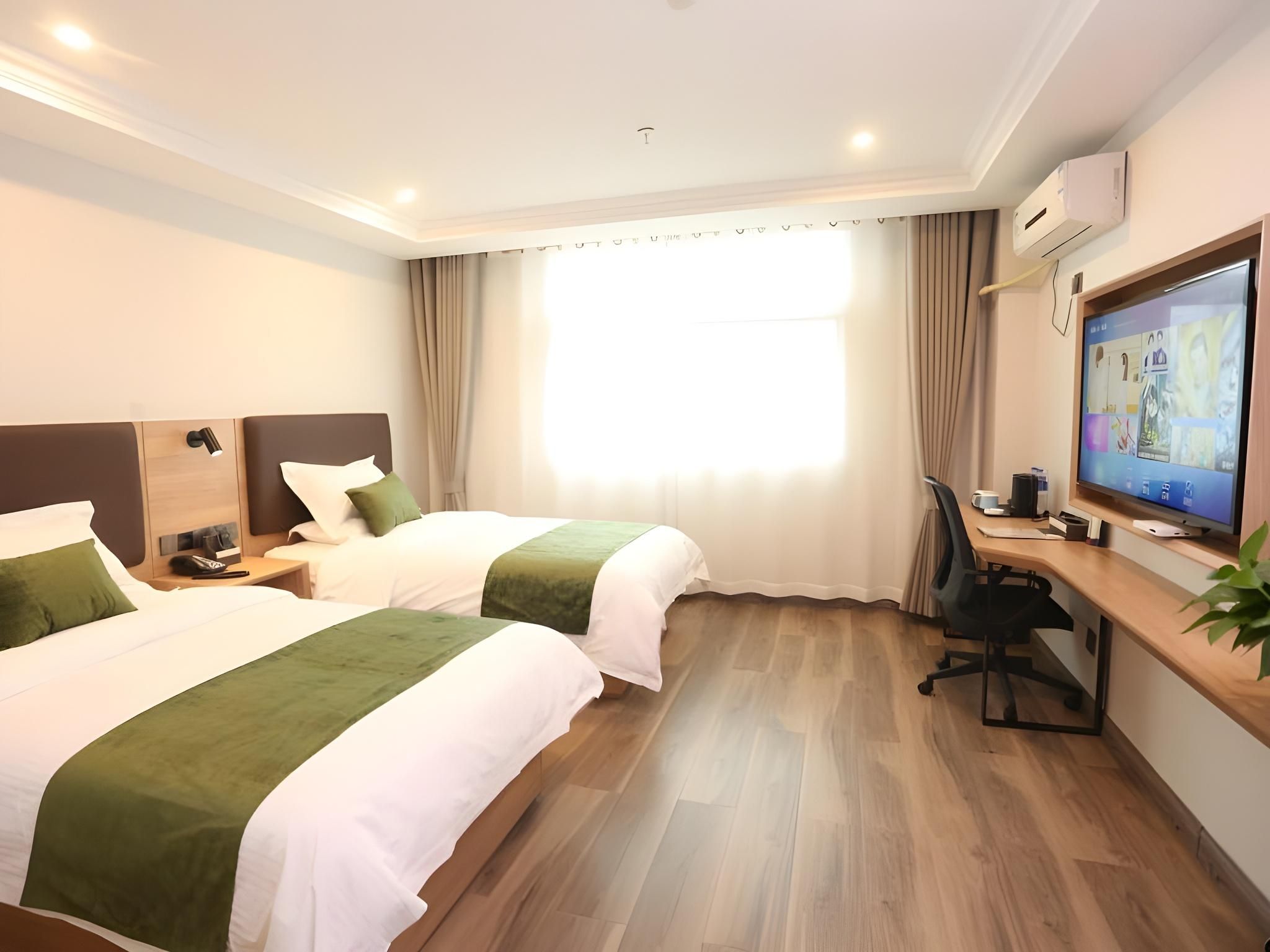 2 Bed Twin Superior Room