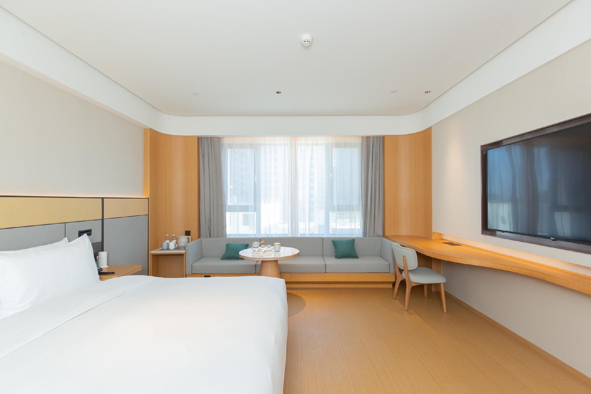 Huazhu - Superior T Bed Room