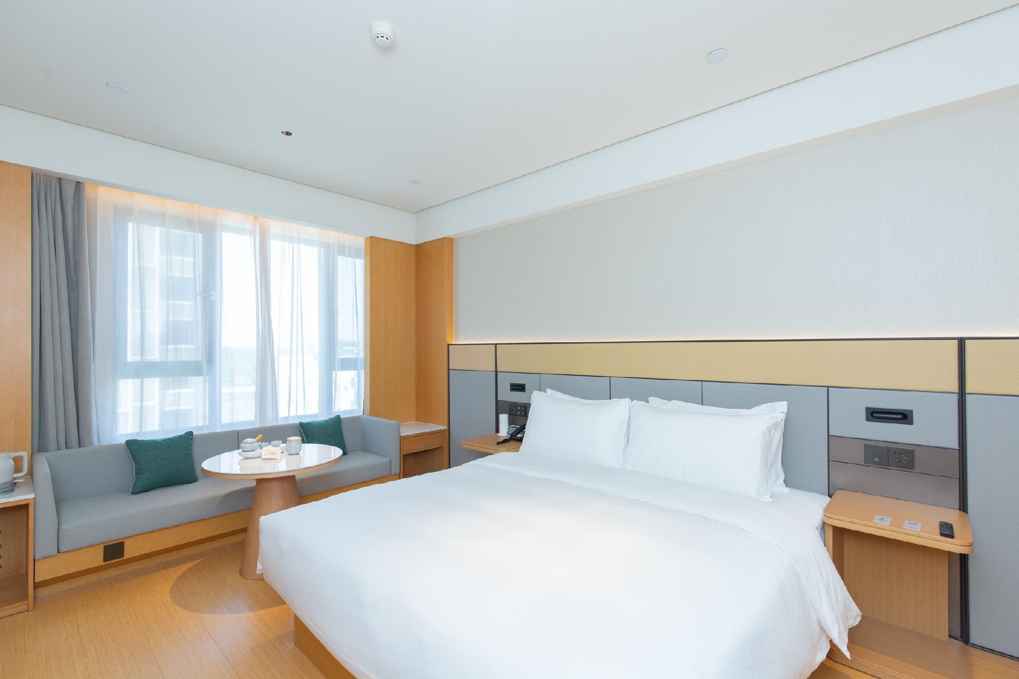Huazhu - Superior BedRoom