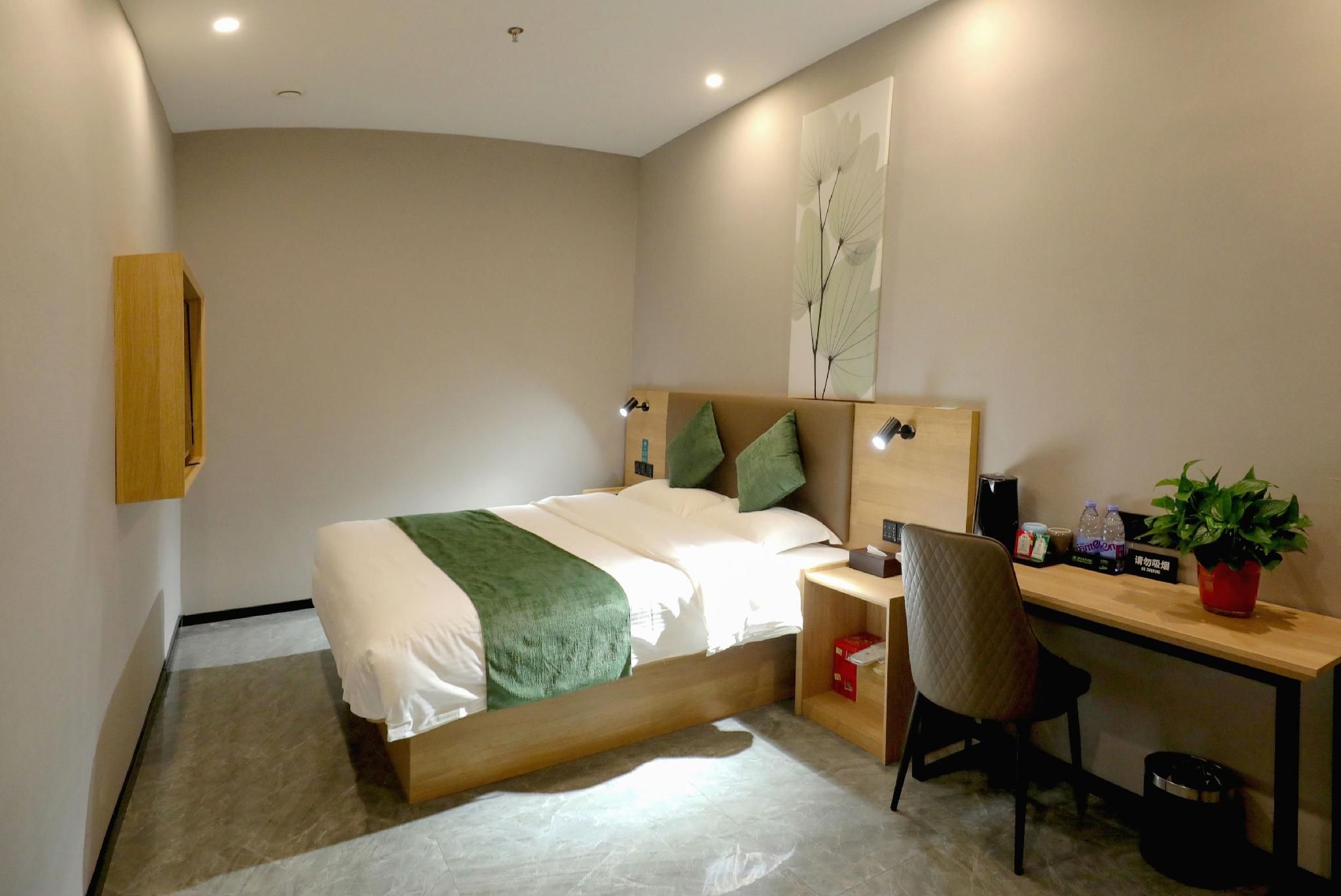 GTI - Intelligent Queen Room