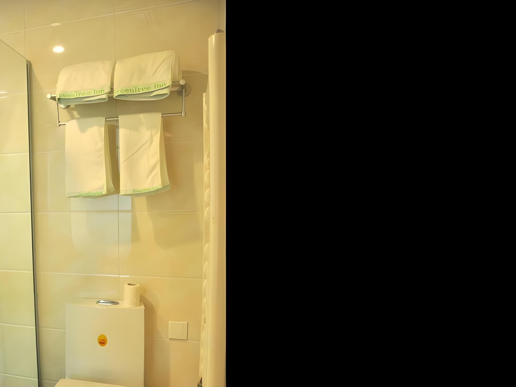 Hotel Queen Room
