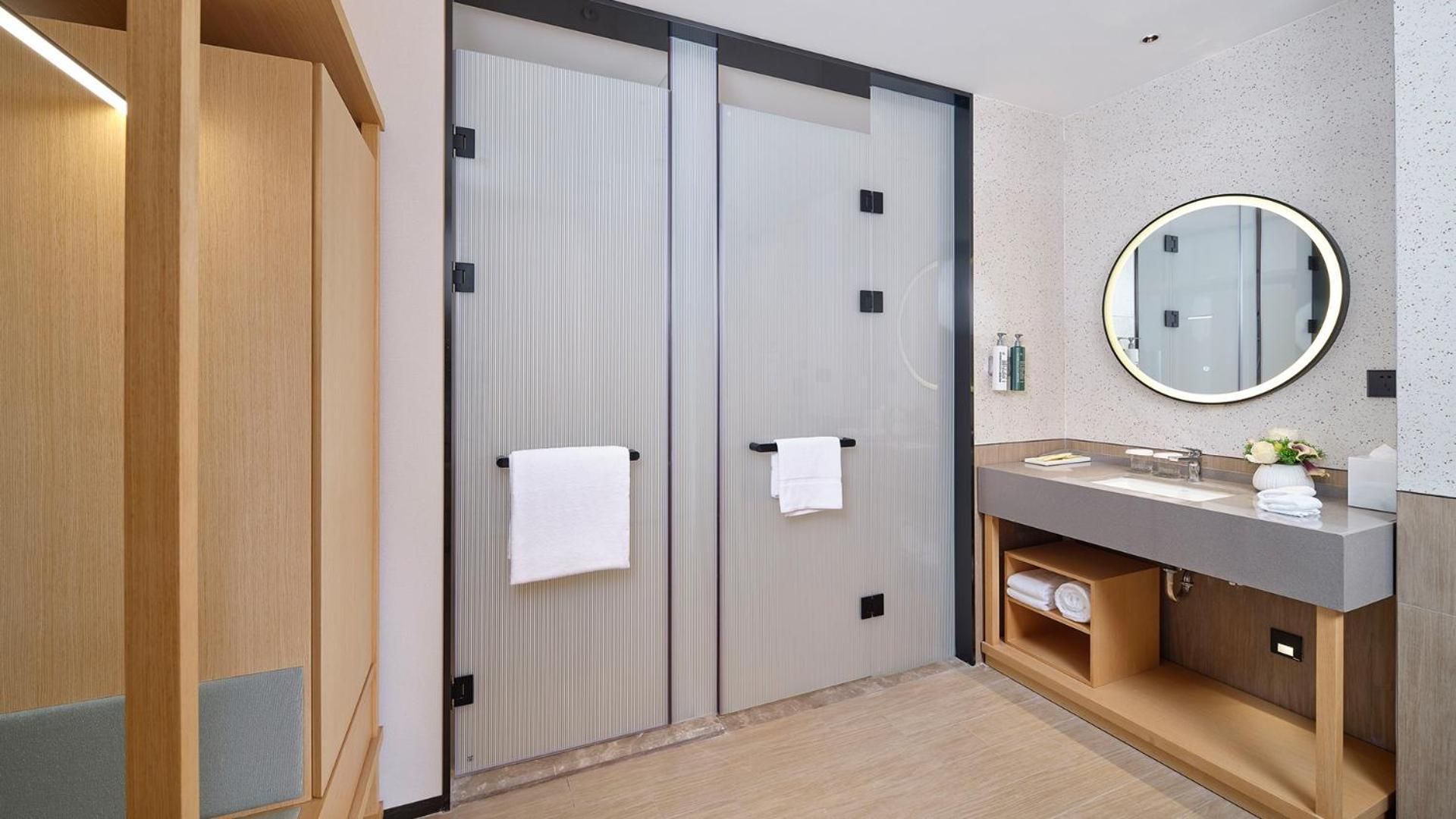 King Superior Room High Floor