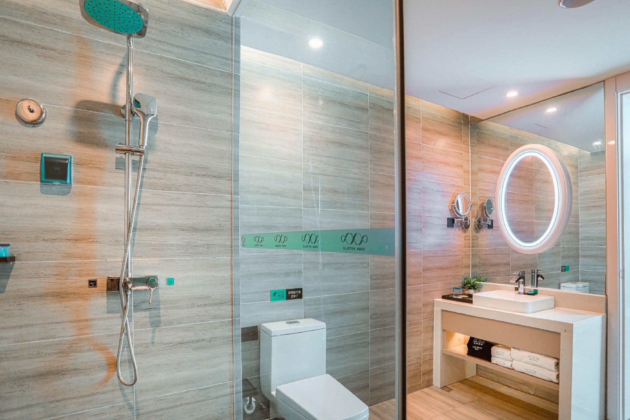 Xana - Deluxe Twin Room Bed Room