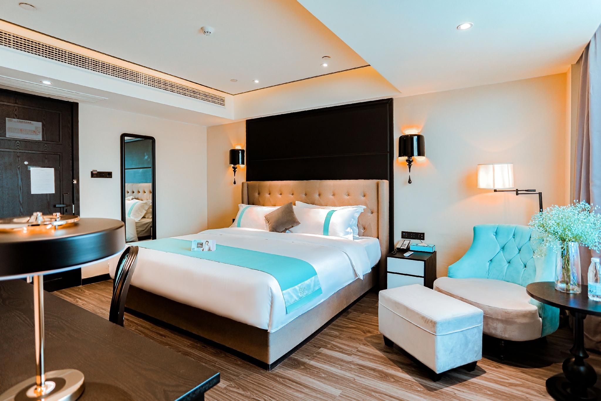 Xana - Deluxe Bed Room