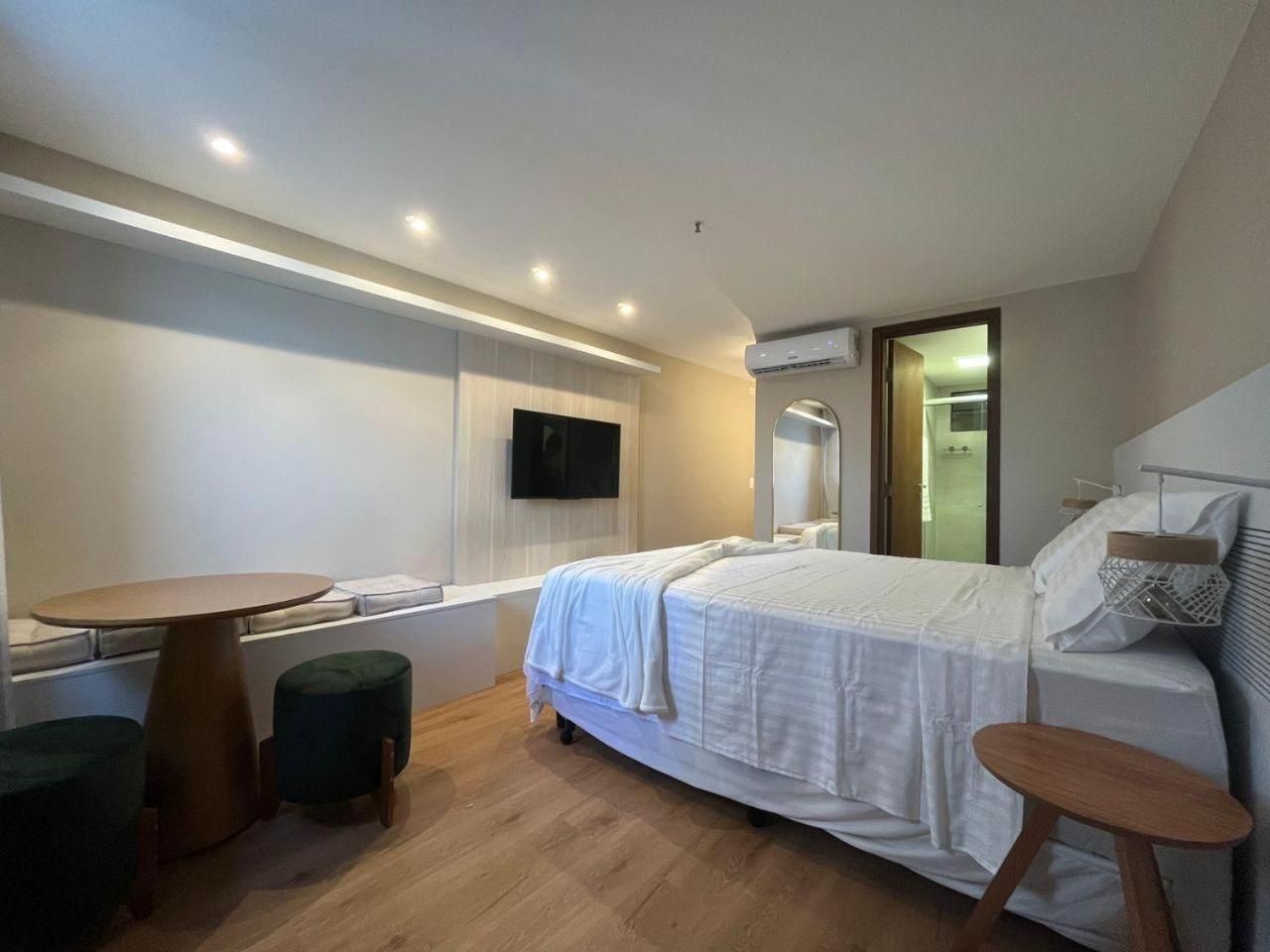 Deluxe Room (2 Adults + 1 Child)