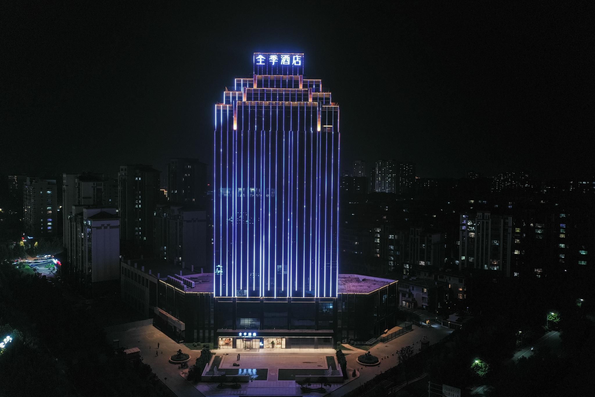Ji Hotel Linyi Pingyi Binhe Yipin