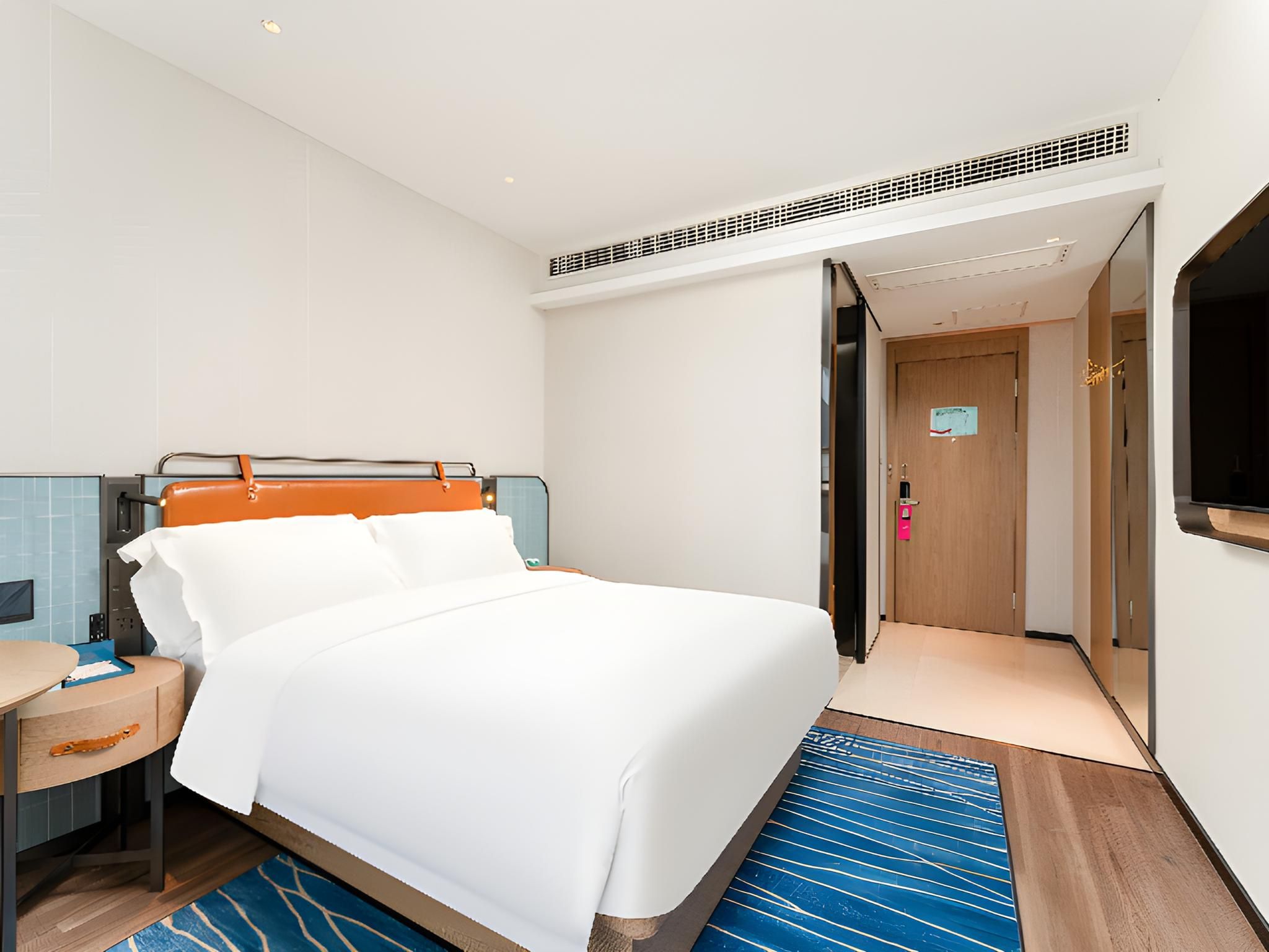 Dossen - Speical Offer Bed Room