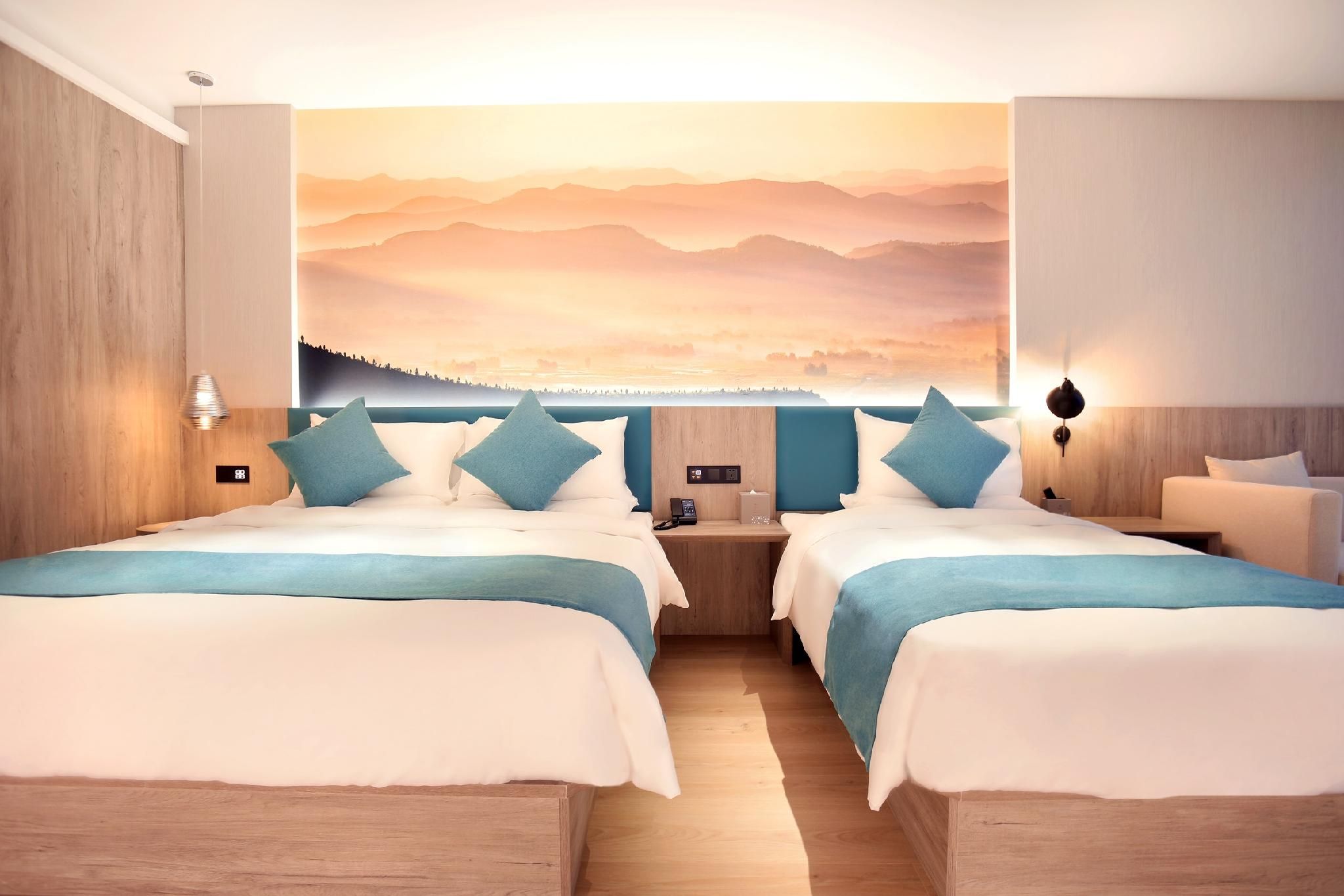 Huazhu - Deluxe Family Room