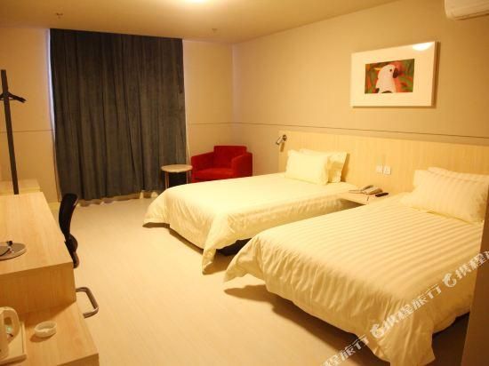 Business Standard Room A