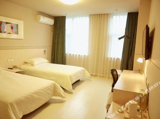 Business Standard Room B