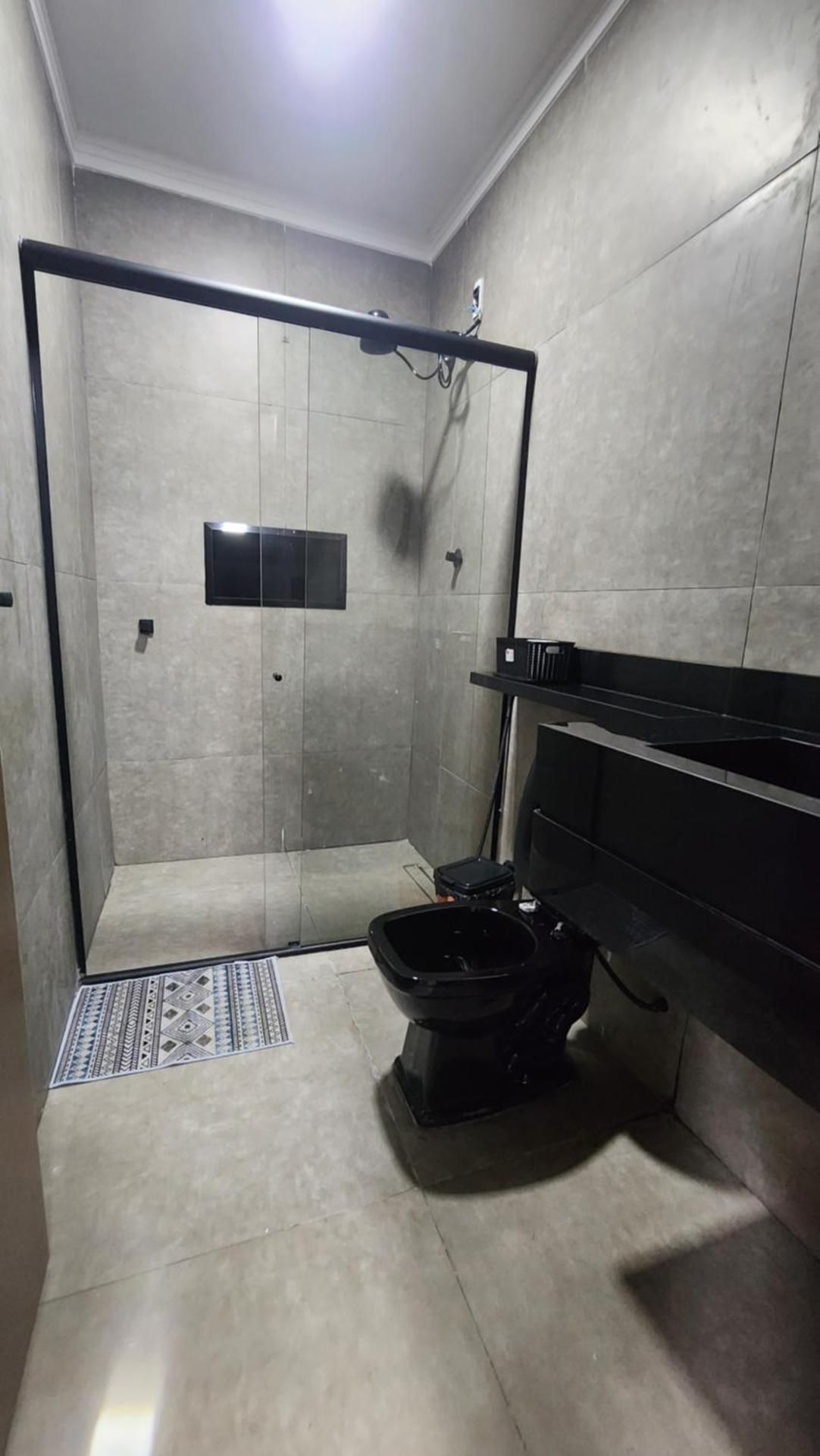 Deluxe One-Bedroom Apartment