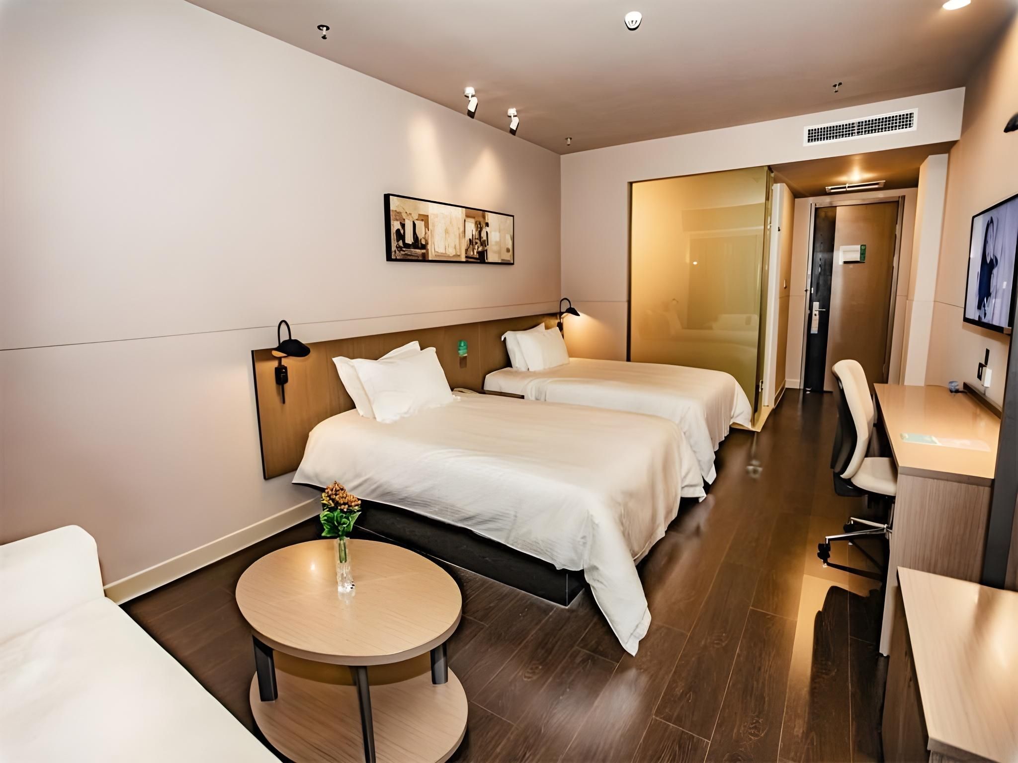 Business Standard Room B