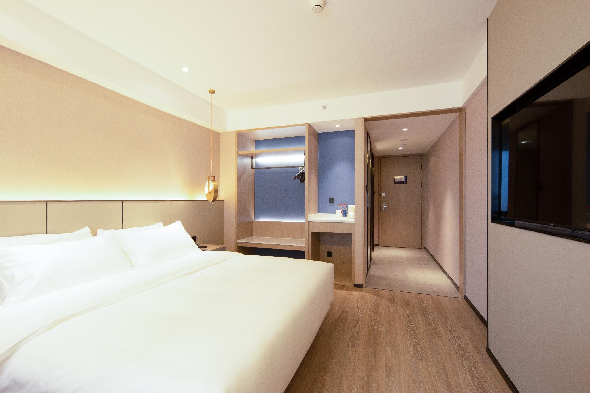 Huazhu - Superior BedRoom