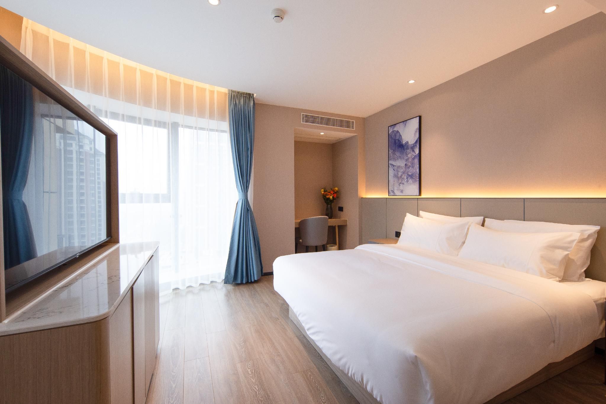 Huazhu - Deluxe Bed Room