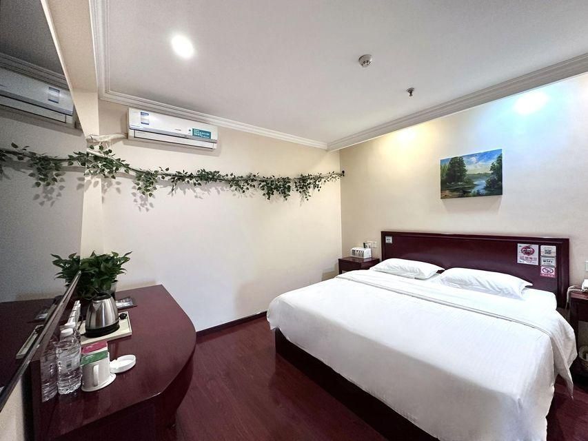GTR - 1 Bed Guest Room no Window