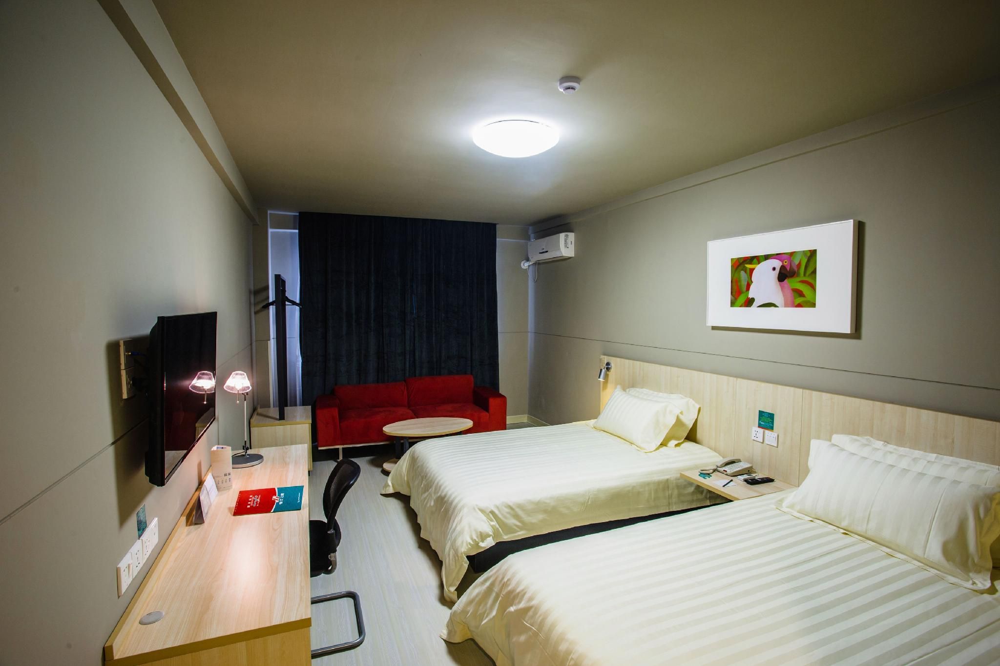 Business Twin Room A