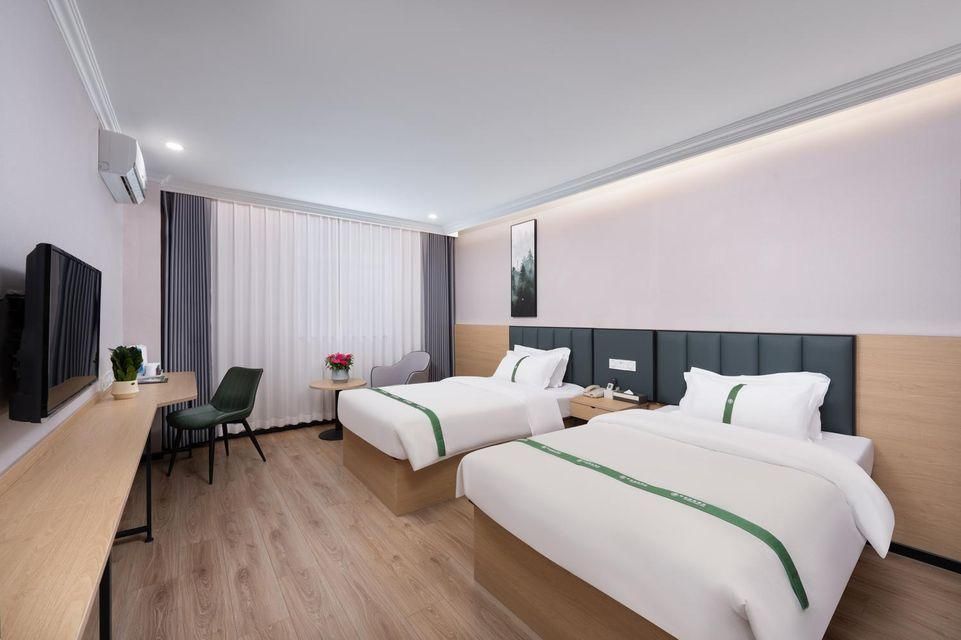 Twin Bed Room
