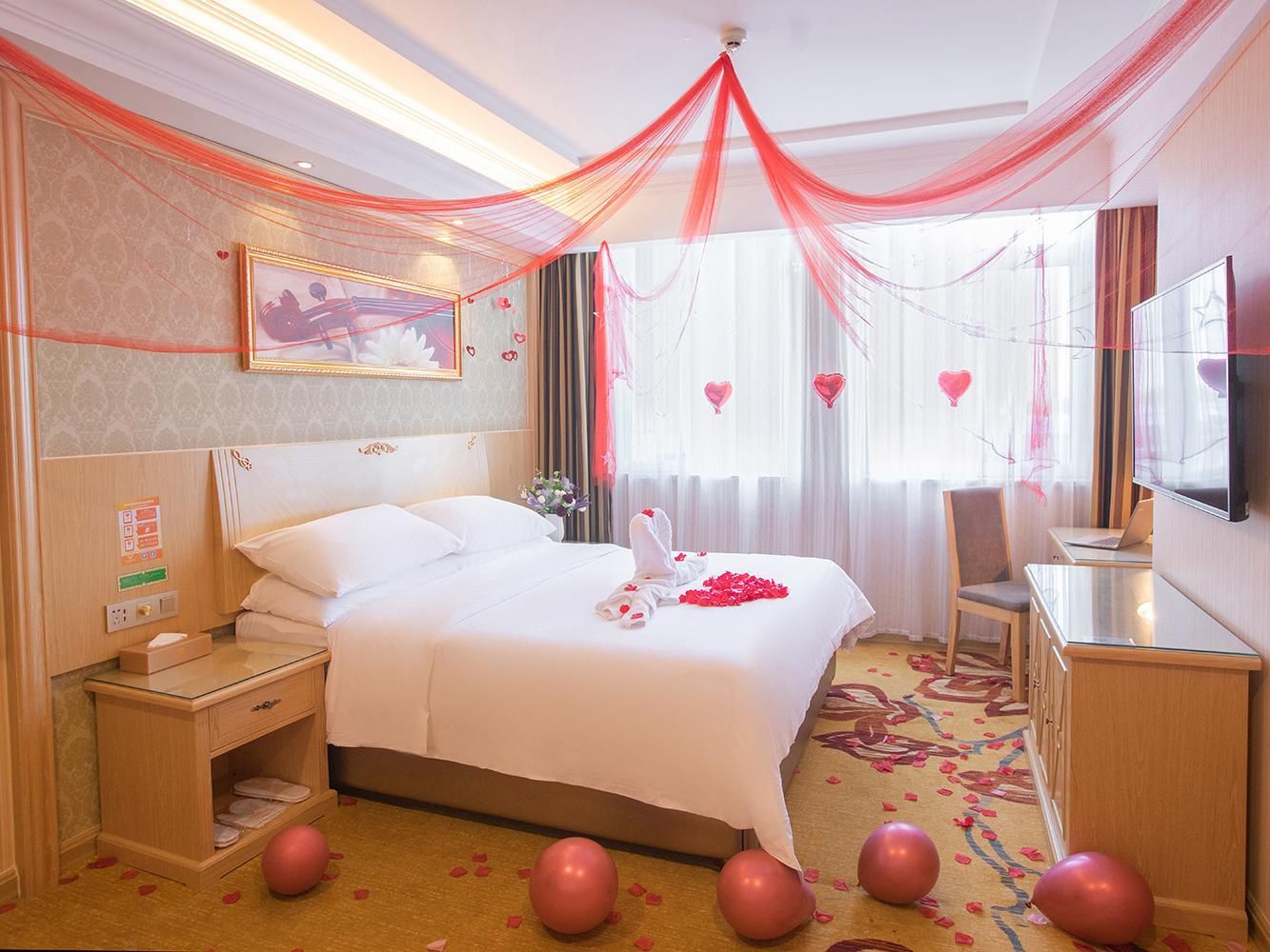 Vienna - Romance Themed Bed Room