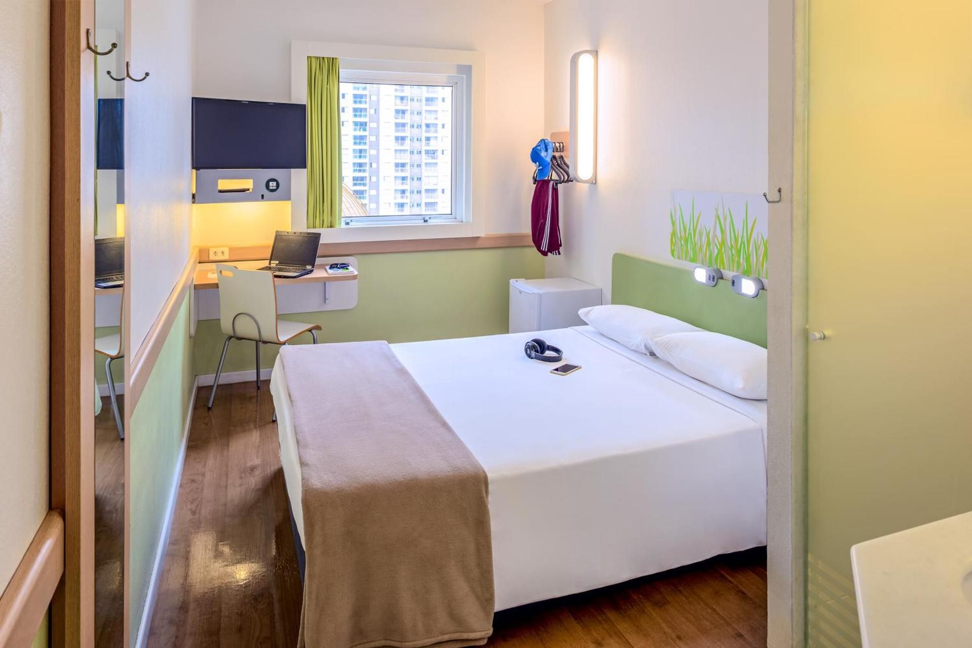 SUPERIOR APARTMENT WITH 1 DOUBLE BED