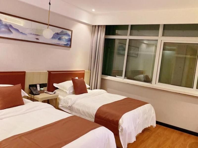 Twin Business Room