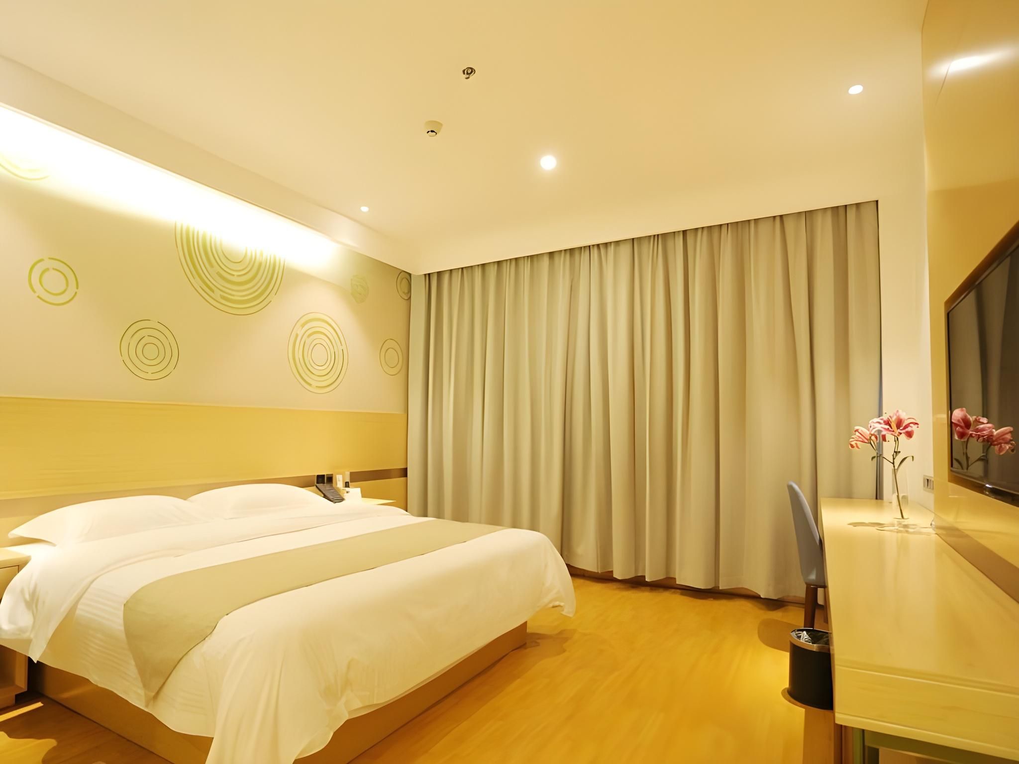 Business Queen Room