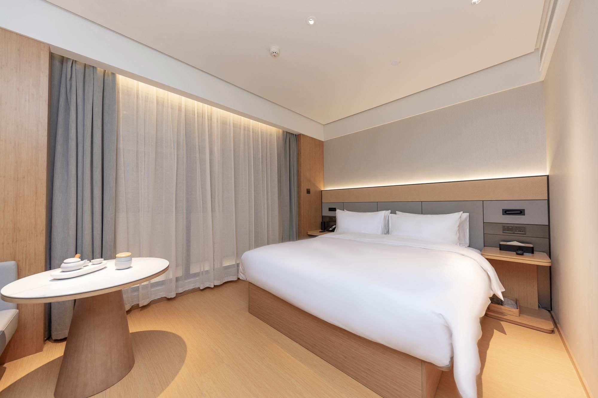 Huazhu - Superior BedRoom