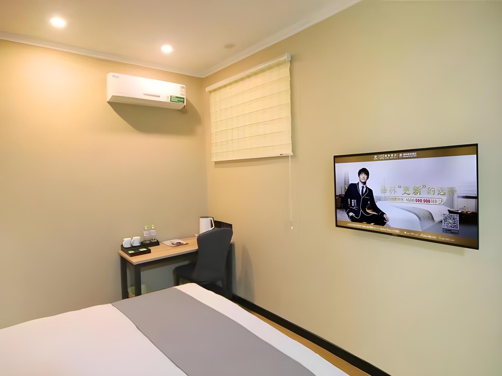 GTI - Special Offer 1 Bed Room, 1.8M Bed