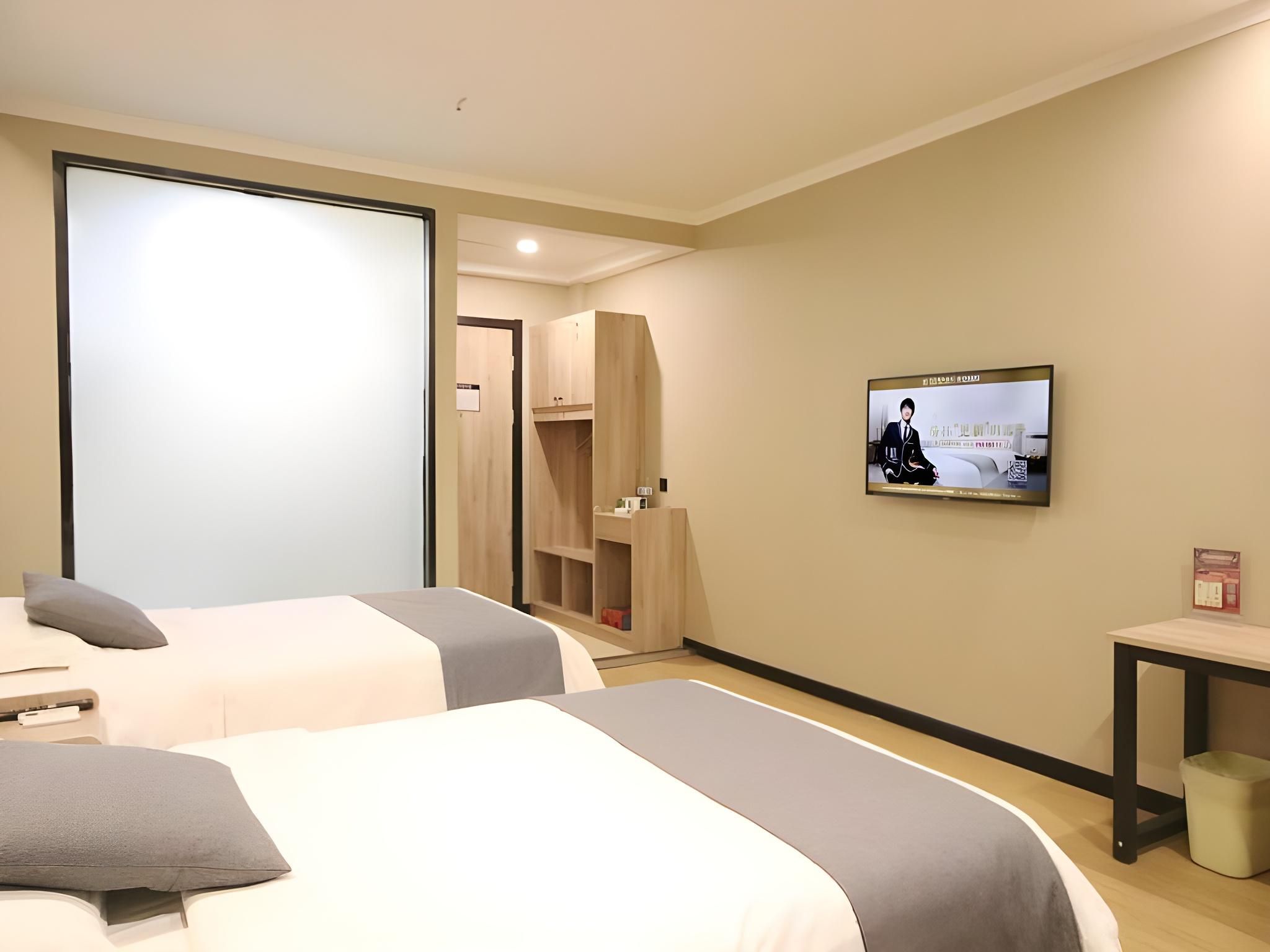 GTI - Feature Twin Bed Room, 1.2M Bed